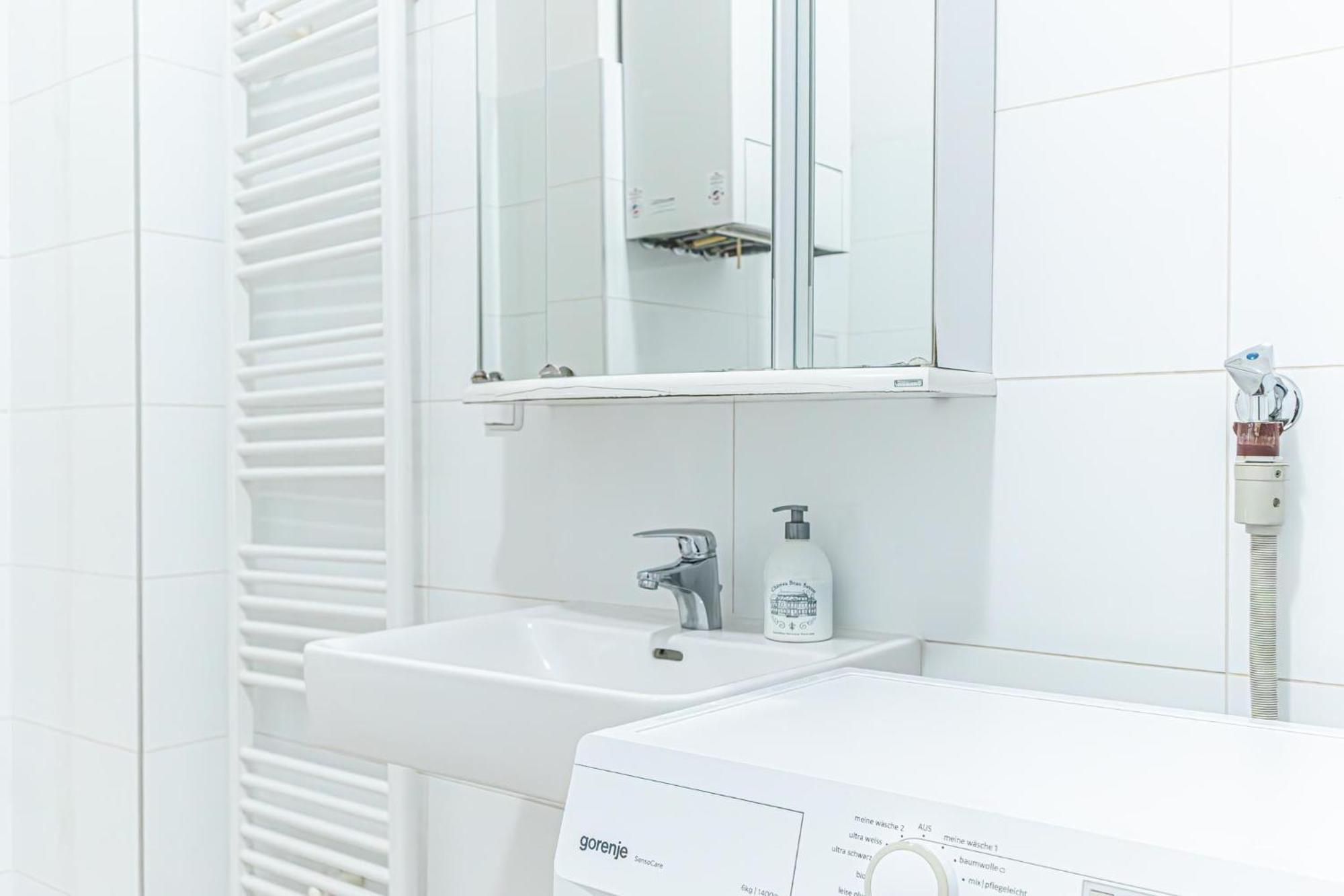 Amazing 2Br City Stay, Wiener Stadthalle מראה חיצוני תמונה